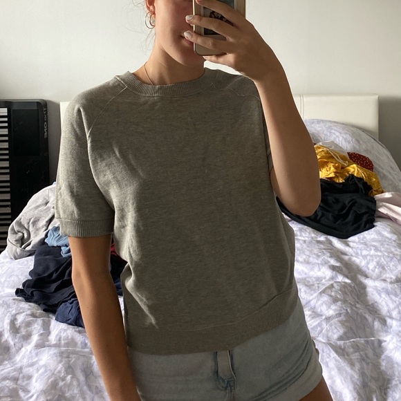 urban outfitters grey crewneck!! - Picture 3 of 4